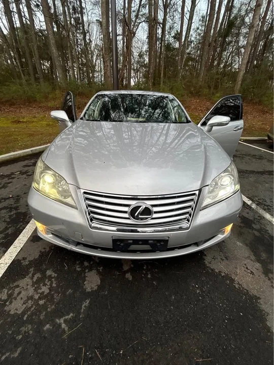 2010 Lexus ES 4th Gen - Image 5 of 6