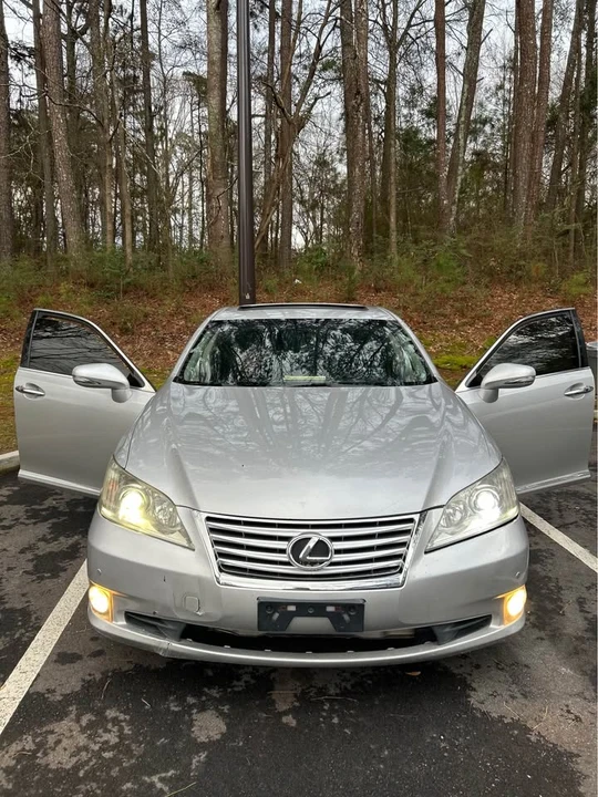 2010 Lexus ES 4th Gen - Image 4 of 6