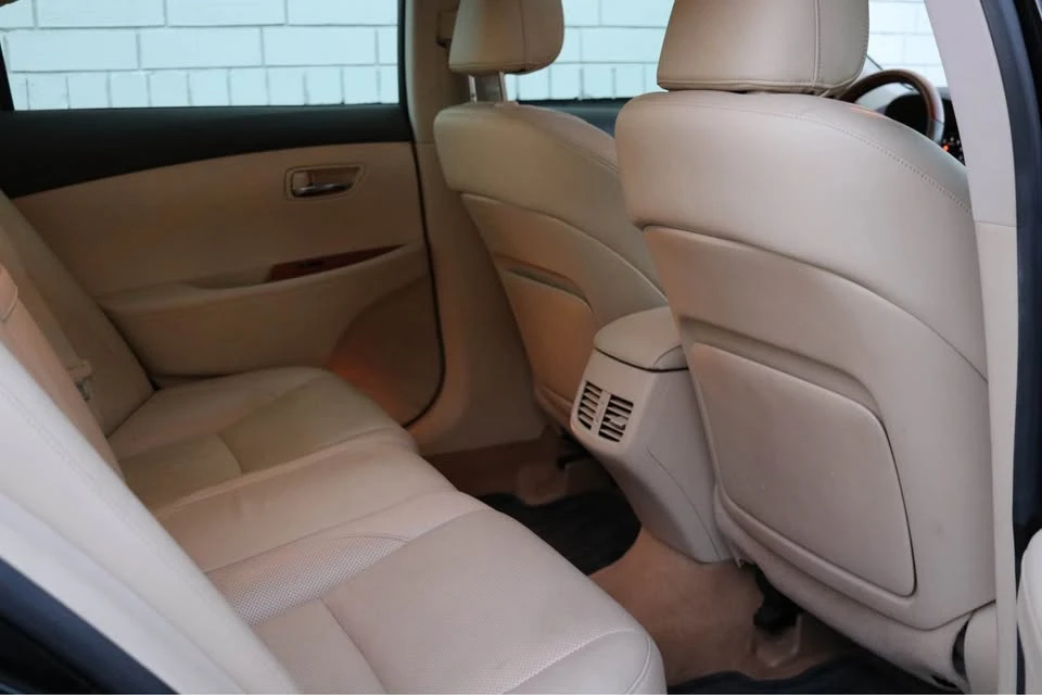 2010 Lexus ES 5th Gen - Image 14 of 19