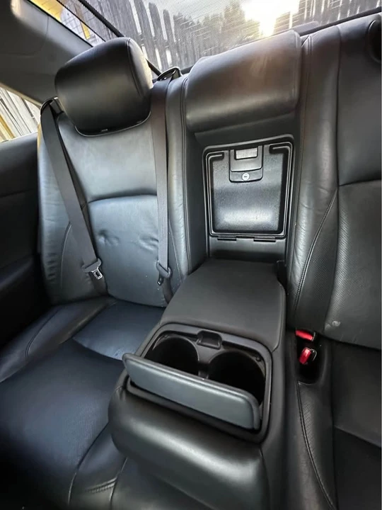 2010 Lexus ES 4th Gen - Image 14 of 20