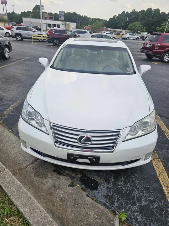 2010 Lexus ES 5th Gen - Image 3 of 10