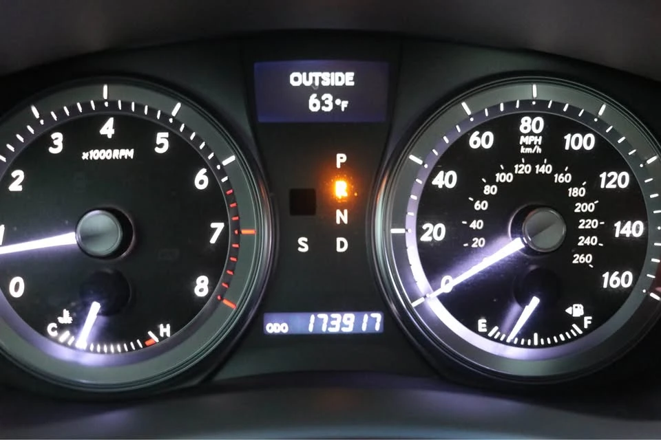 2010 Lexus ES 5th Gen - Image 17 of 19