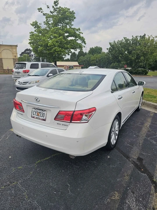2010 Lexus ES 5th Gen - Image 4 of 10