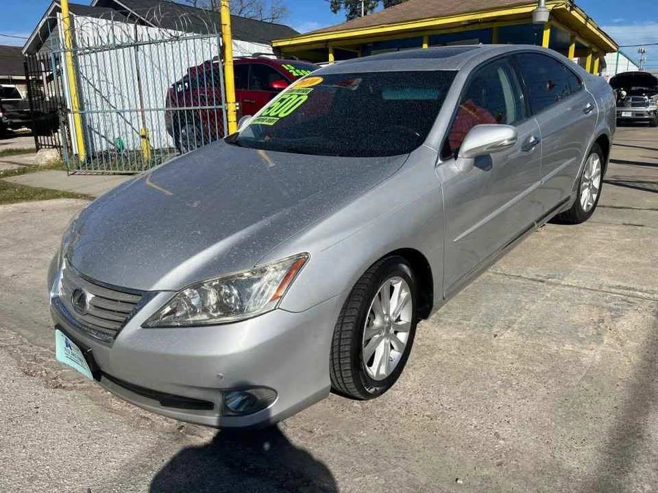 2010 Lexus ES 4th Gen - Image 3 of 13