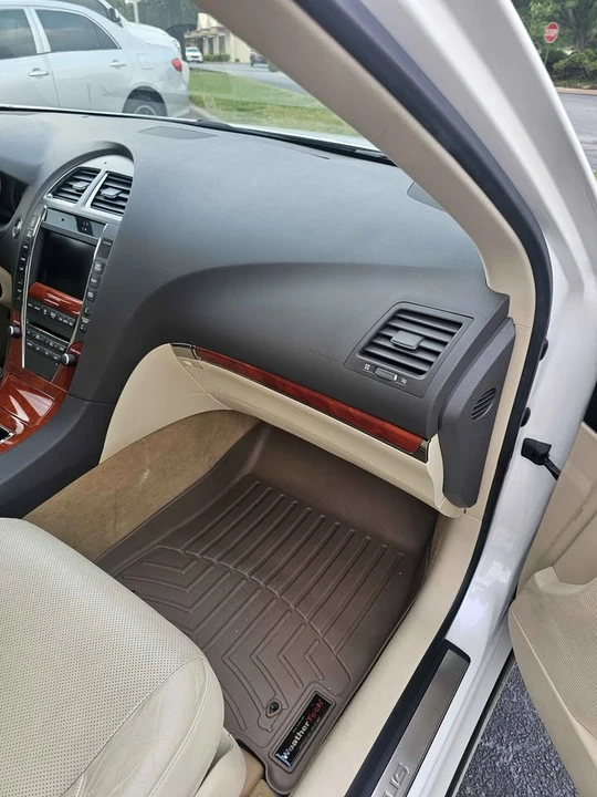 2010 Lexus ES 5th Gen - Image 10 of 10