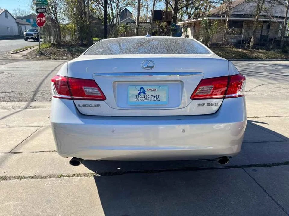 2010 Lexus ES 4th Gen - Image 5 of 13