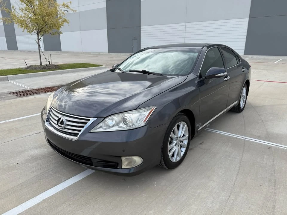 2010 Lexus ES 4th Gen - Image 12 of 18