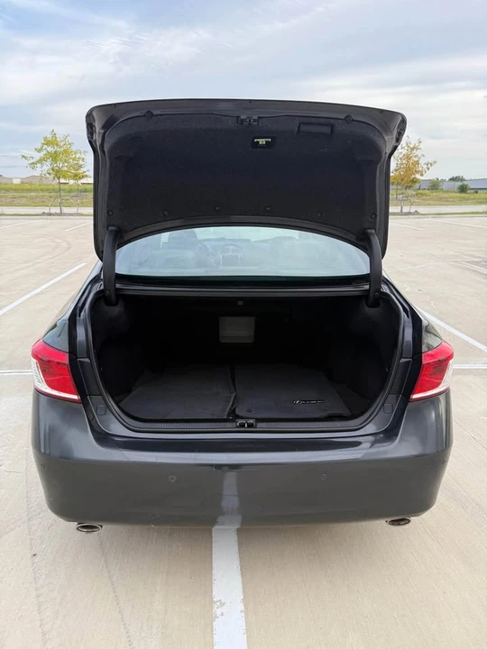 2010 Lexus ES 4th Gen - Image 16 of 18