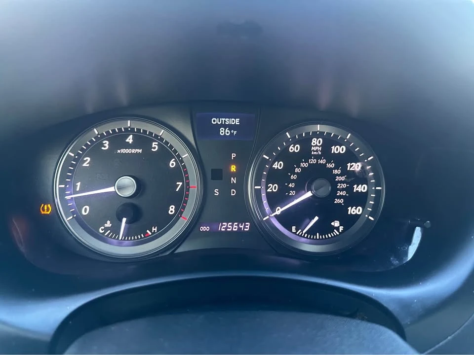 2010 Lexus ES 5th Gen - Image 11 of 12