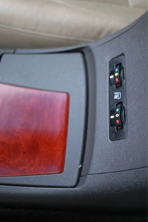 2010 Lexus ES 5th Gen - Image 18 of 19