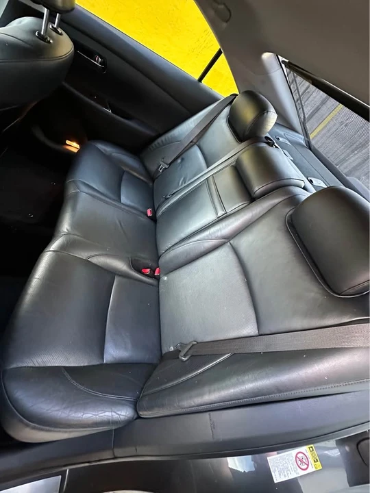 2010 Lexus ES 4th Gen - Image 15 of 20