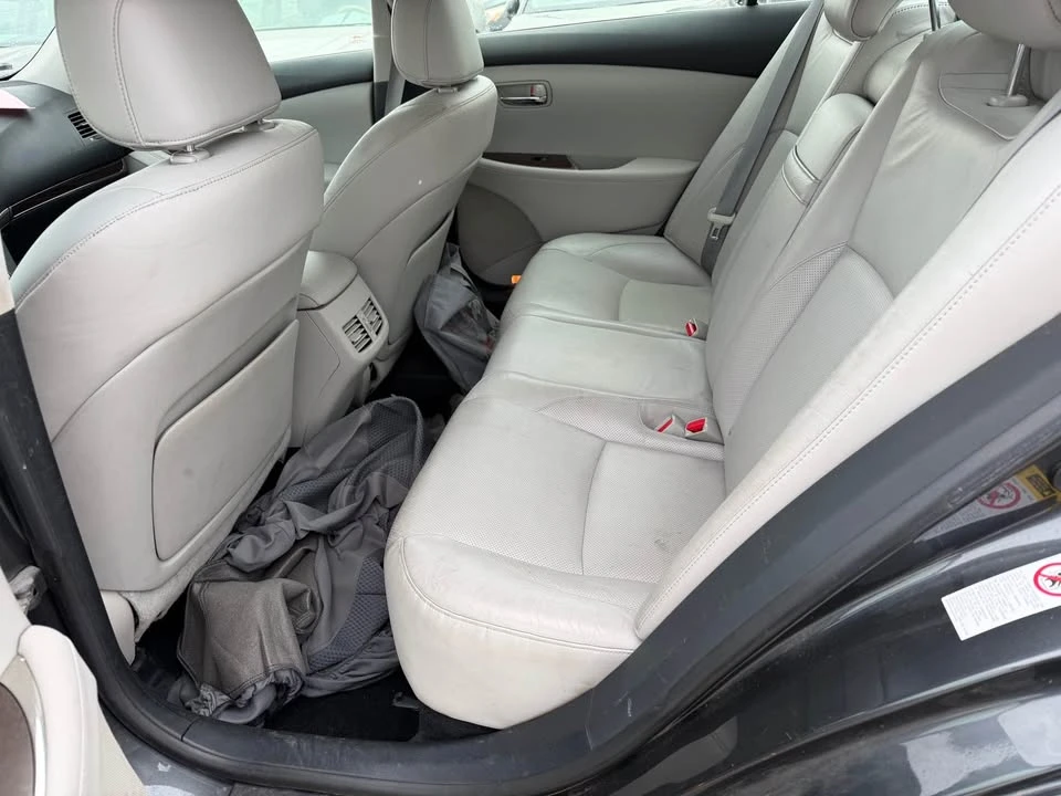 2010 Lexus ES 4th Gen - Image 10 of 15