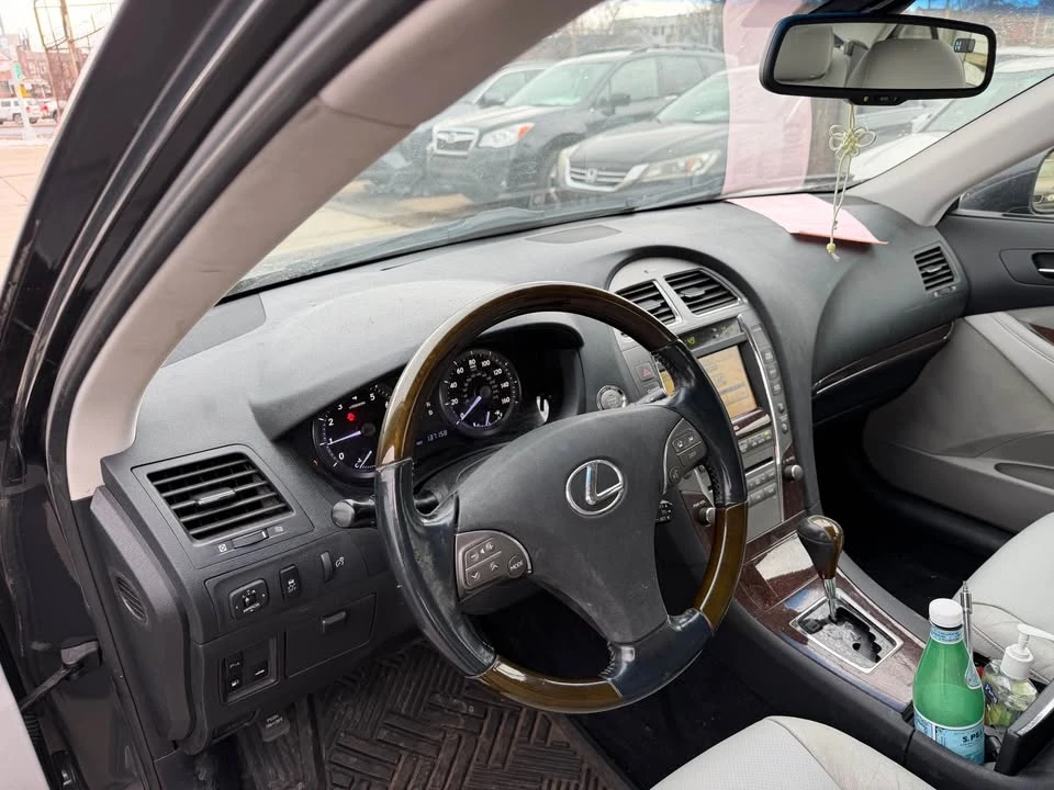2010 Lexus ES 4th Gen - Image 12 of 15