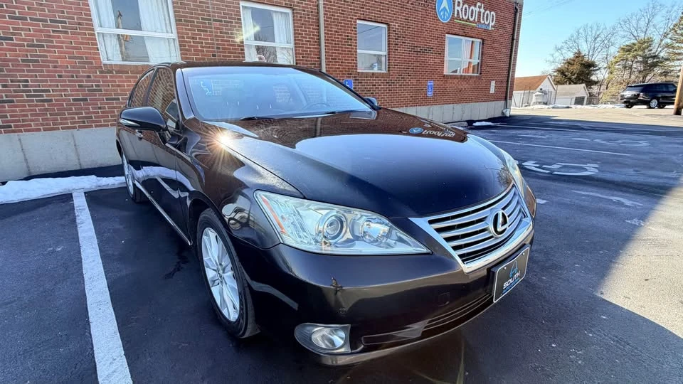 2010 Lexus ES 5th Gen - Image 13 of 14
