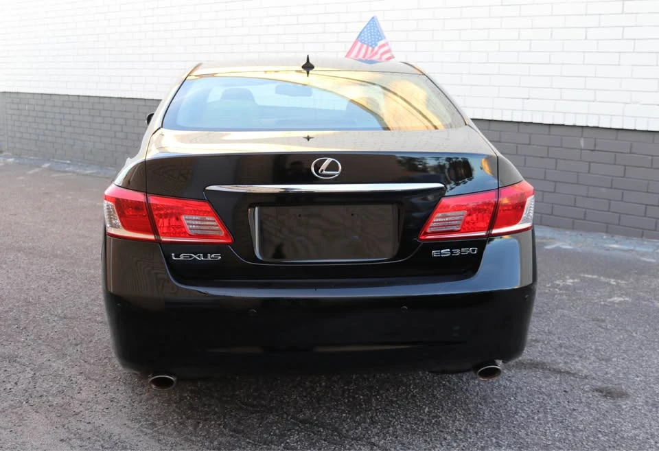 2010 Lexus ES 5th Gen - Image 5 of 19