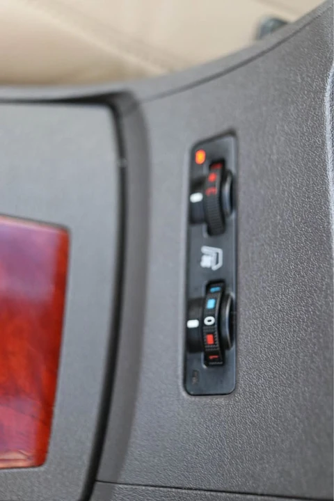 2010 Lexus ES 5th Gen - Image 18 of 19