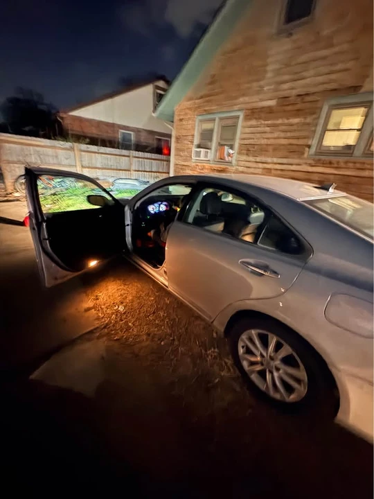 2010 Lexus ES 5th Gen - Image 2 of 7