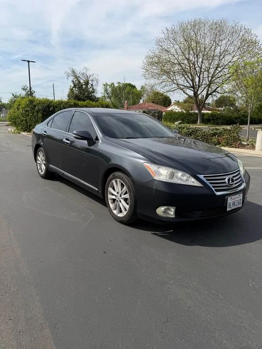 2010 Lexus ES 5th Gen - Image 7 of 12
