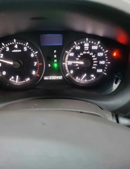 2010 Lexus ES 5th Gen - Image 3 of 4