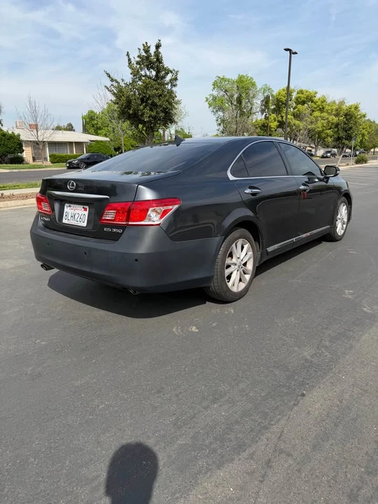 2010 Lexus ES 5th Gen - Image 5 of 12