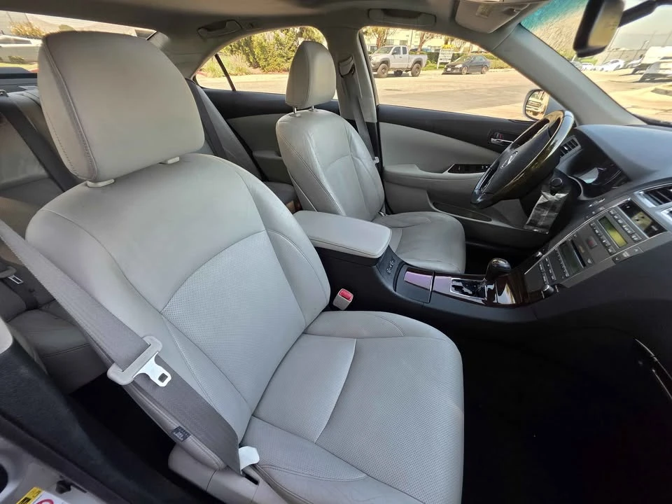2010 Lexus ES 5th Gen - Image 10 of 14