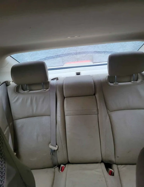 2010 Lexus ES 5th Gen - Image 4 of 4