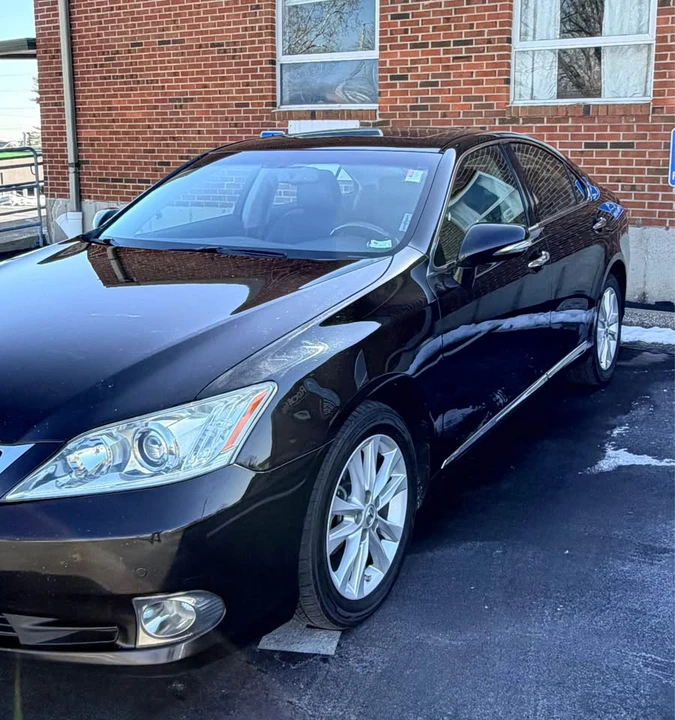 2010 Lexus ES 5th Gen - Image 6 of 18