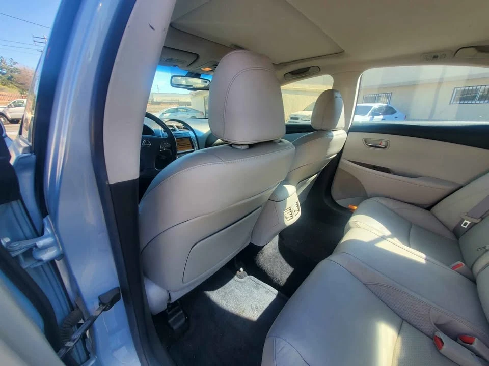 2010 Lexus ES 5th Gen - Image 12 of 20