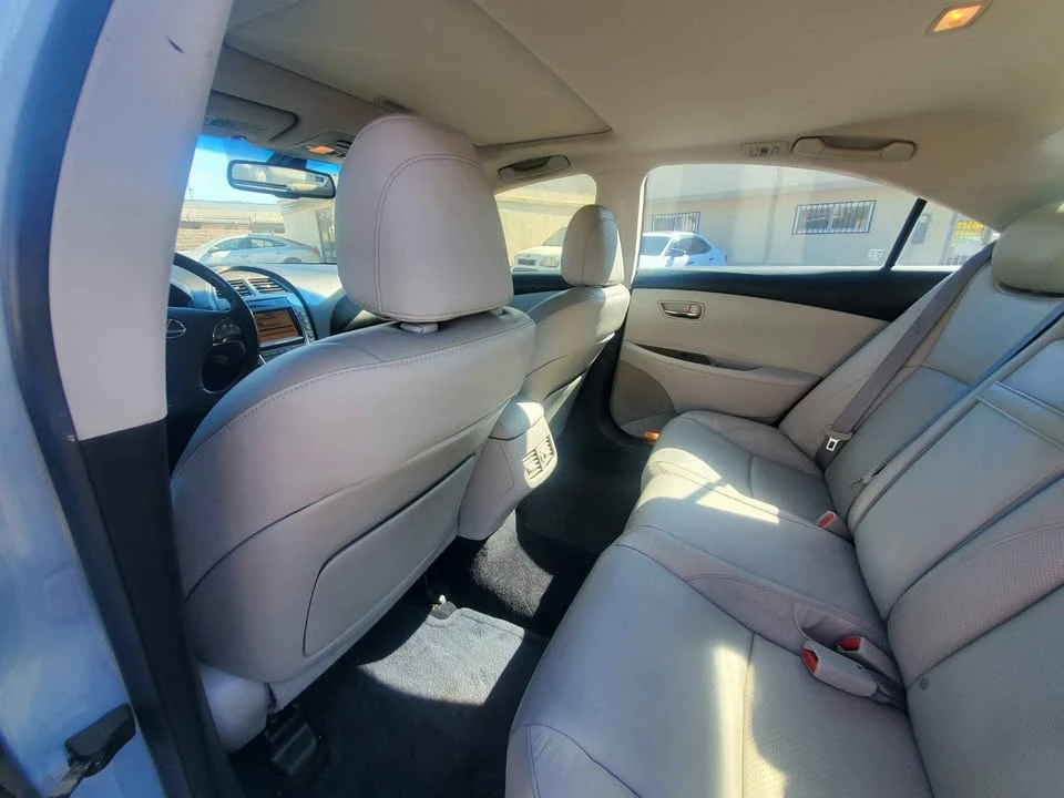 2010 Lexus ES 5th Gen - Image 13 of 20