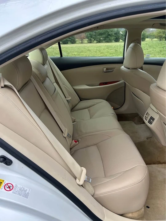 2010 Lexus ES 5th Gen - Image 12 of 14