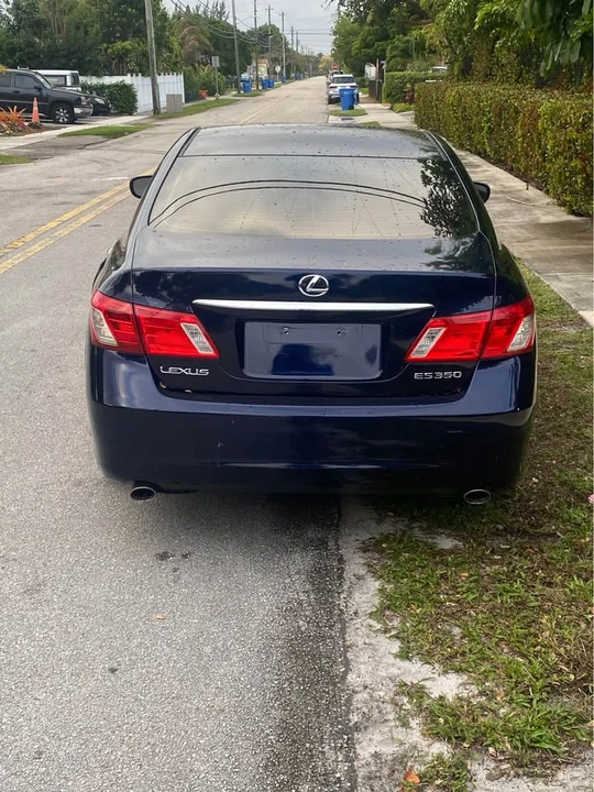 2010 Lexus ES 5th Gen - Image 4 of 7