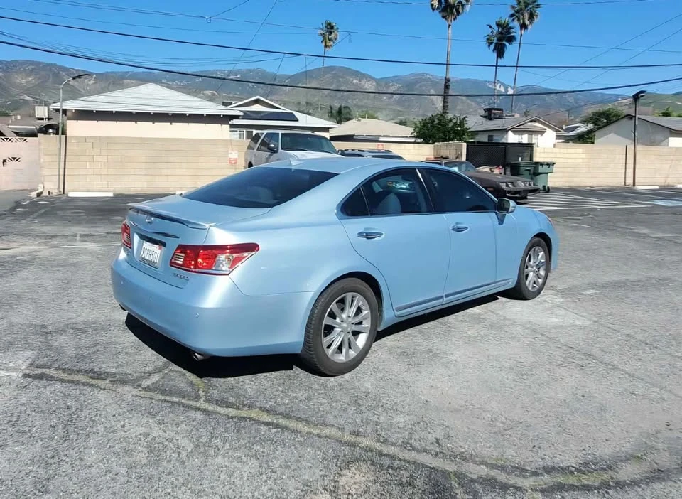 2010 Lexus ES 5th Gen - Image 16 of 20