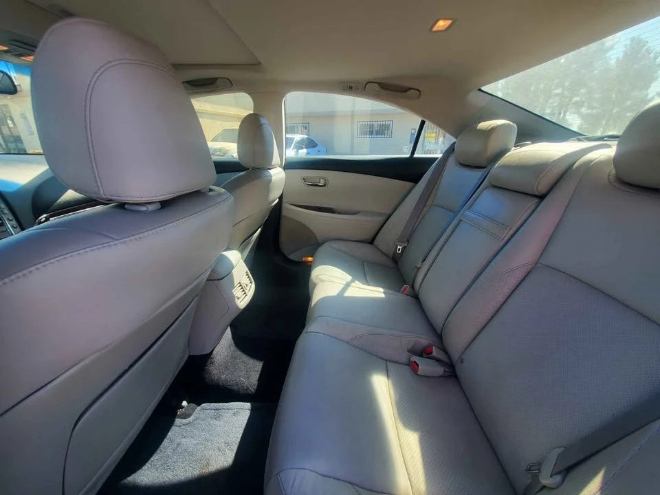 2010 Lexus ES 5th Gen - Image 18 of 20