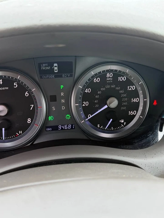 2010 Lexus ES 5th Gen - Image 8 of 13