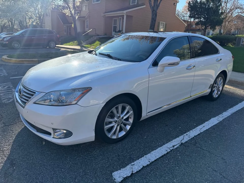 2010 Lexus ES 5th Gen - Image 16 of 19