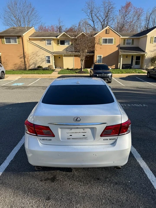 2010 Lexus ES 5th Gen - Image 15 of 19
