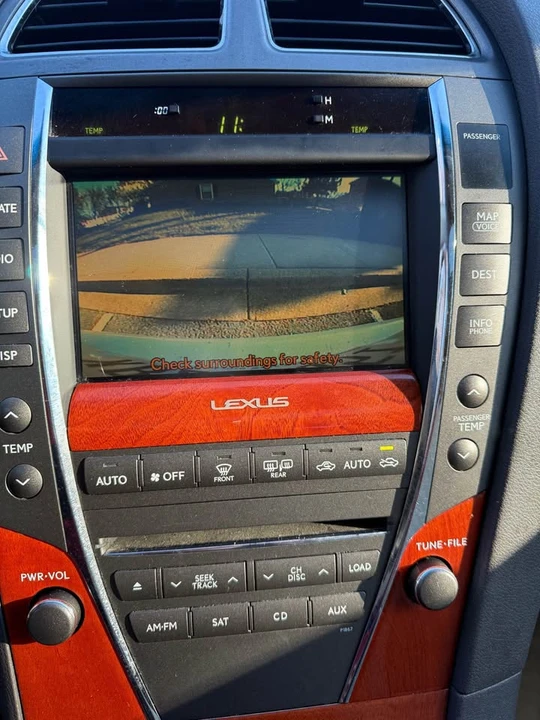 2010 Lexus ES 5th Gen - Image 17 of 19