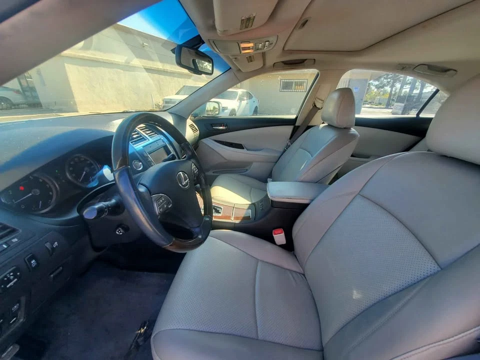 2010 Lexus ES 5th Gen - Image 14 of 20
