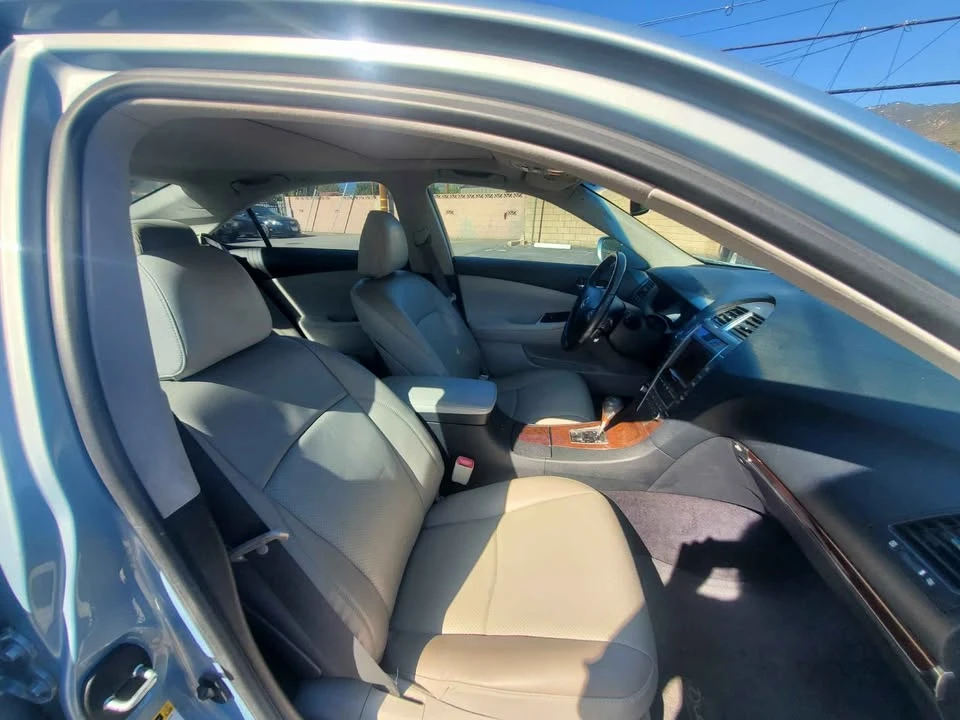 2010 Lexus ES 5th Gen - Image 9 of 20