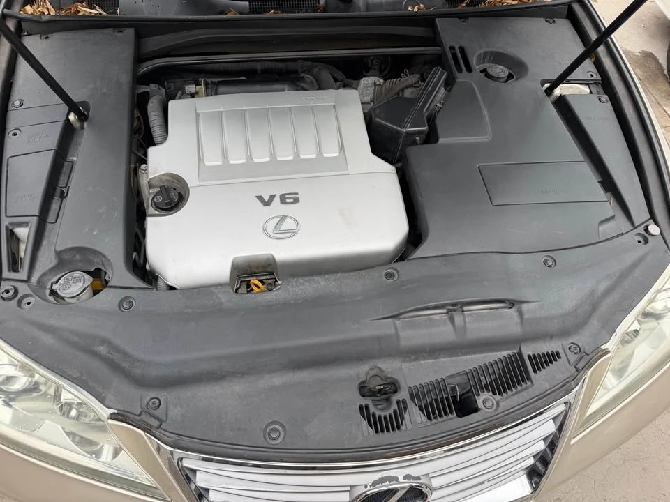 2010 Lexus ES 5th Gen - Image 12 of 13