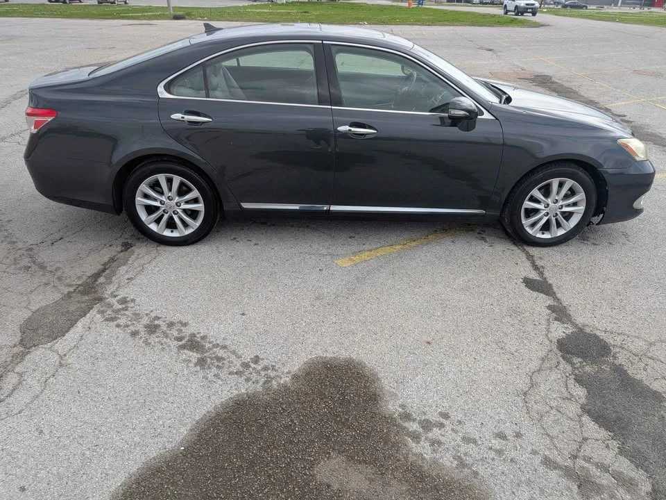 2010 Lexus ES 5th Gen - Image 6 of 11