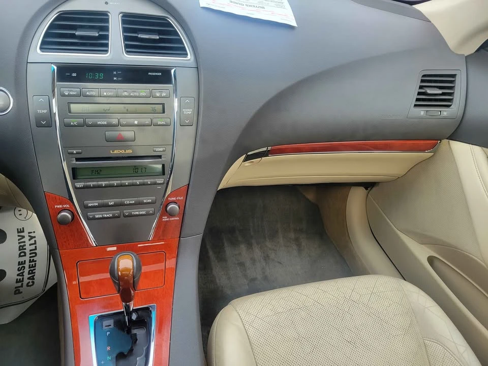 2010 Lexus ES 5th Gen - Image 11 of 12