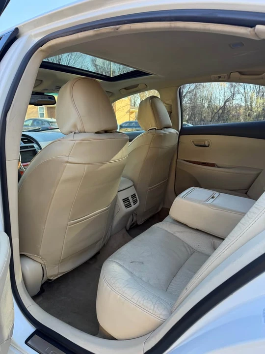 2010 Lexus ES 5th Gen - Image 6 of 19