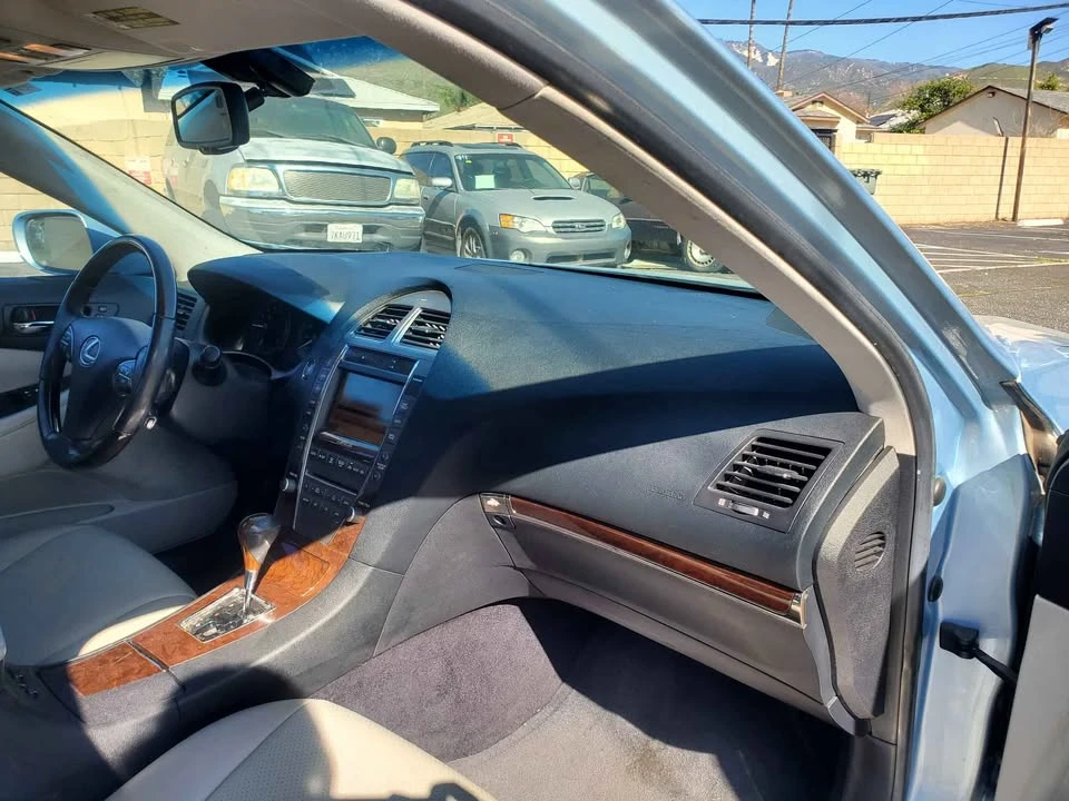 2010 Lexus ES 5th Gen - Image 7 of 20
