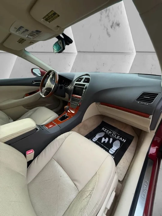 2010 Lexus ES 5th Gen - Image 15 of 18