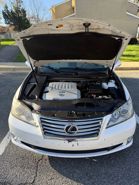 2010 Lexus ES 5th Gen - Image 18 of 19