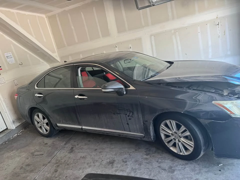 2010 Lexus ES 5th Gen - Image 2 of 7