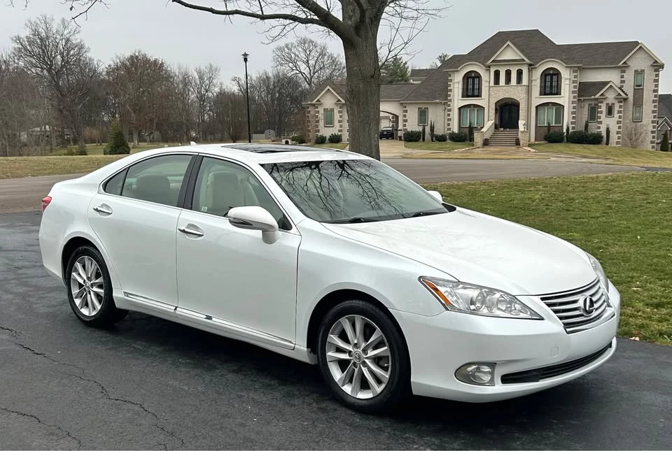 2010 Lexus ES 5th Gen - Image 7 of 14