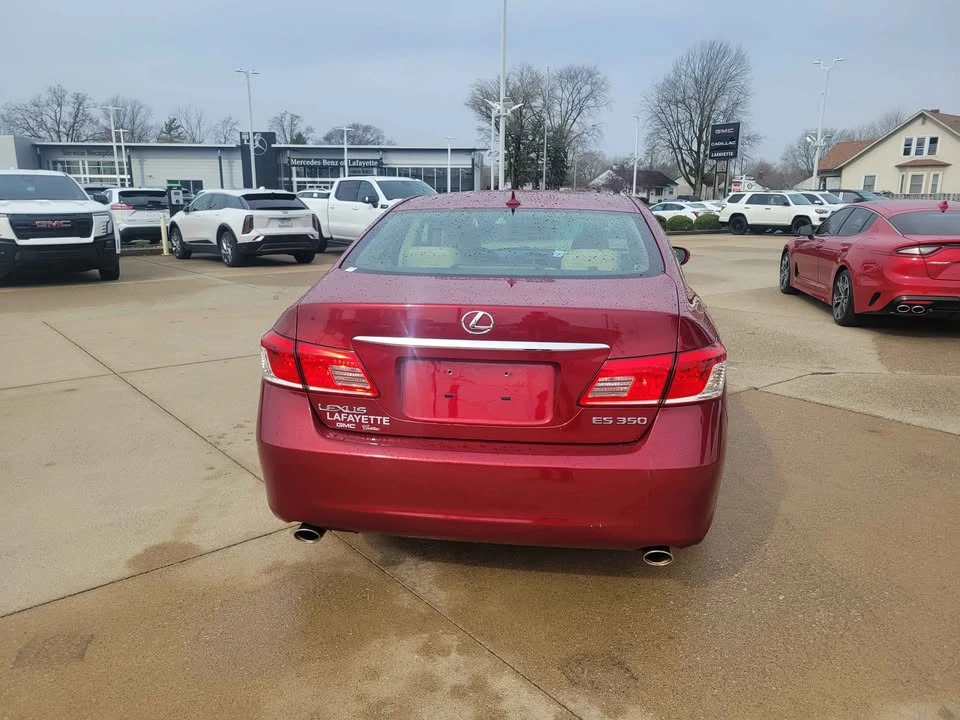 2010 Lexus ES 5th Gen - Image 4 of 12