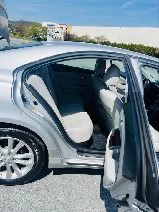 2010 Lexus ES 5th Gen - Image 7 of 8